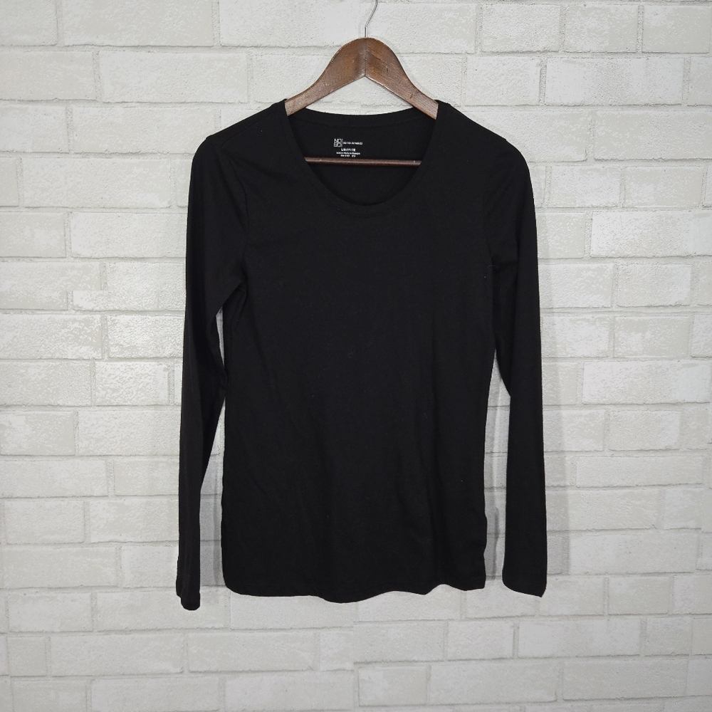 No Boundaries plain black long sleeve‎ top